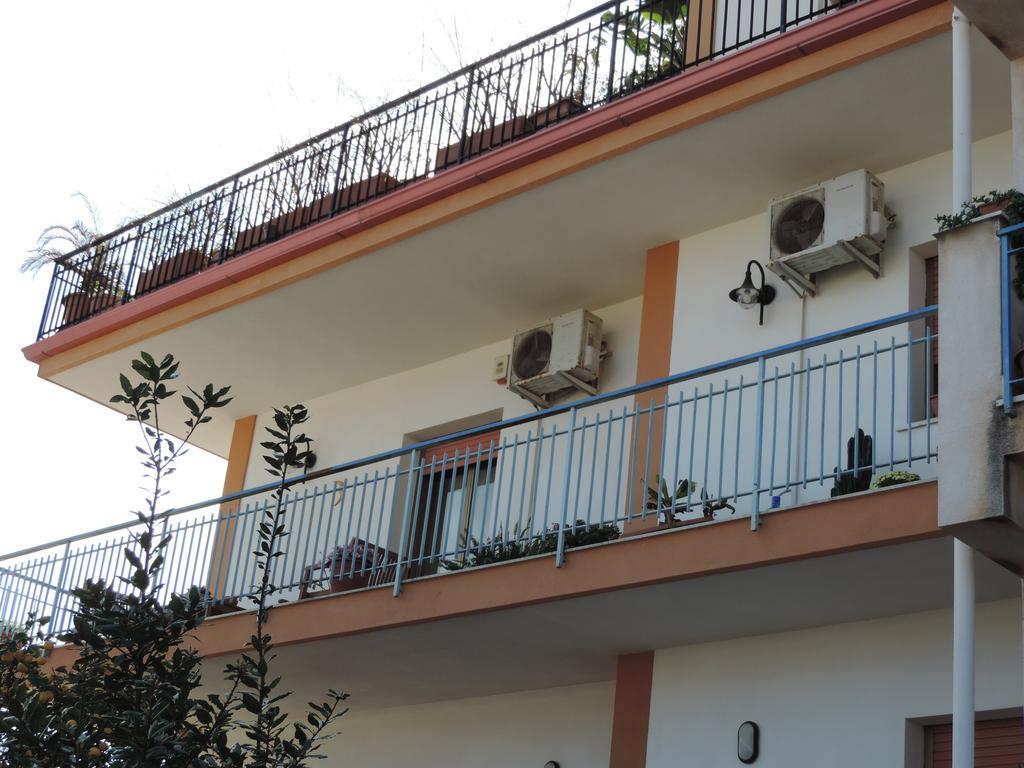 Bed And Breakfast Il Girasole Mondello Exterior photo